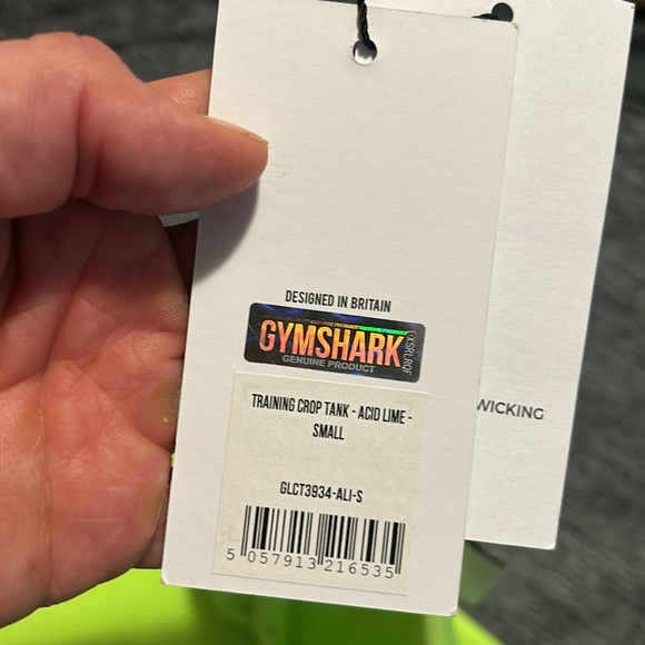 NWT GYMSHARK Training Crop Top! - Picture 3 of 5